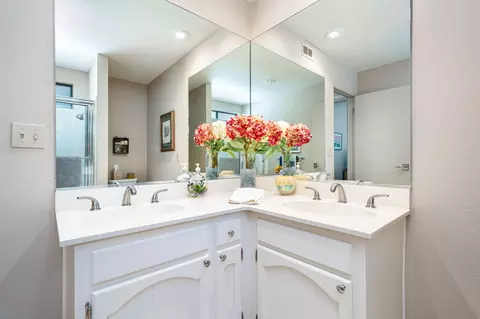 Bath - 79575 Mandeville Rd, Bermuda Dunes, CA 92203 photo 3 of 4