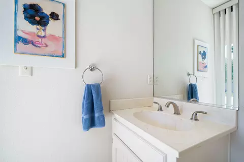 Bath - 79575 Mandeville Rd, Bermuda Dunes, CA 92203 photo 4 of 4