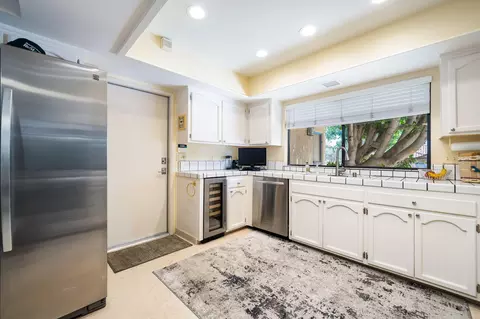 Kitchen - 79575 Mandeville Rd, Bermuda Dunes, CA 92203 photo 4 of 5