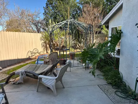 735 Blake Rd, Riverside, CA 92501 photo 22
