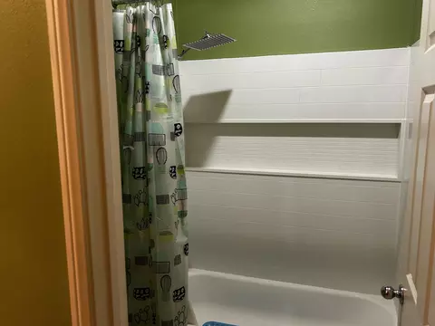 Bath - 80319 Caprice Dr, Indio, CA 92203 photo 4 of 4