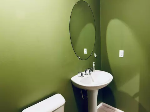 Bath - 80319 Caprice Dr, Indio, CA 92203 photo 2 of 4