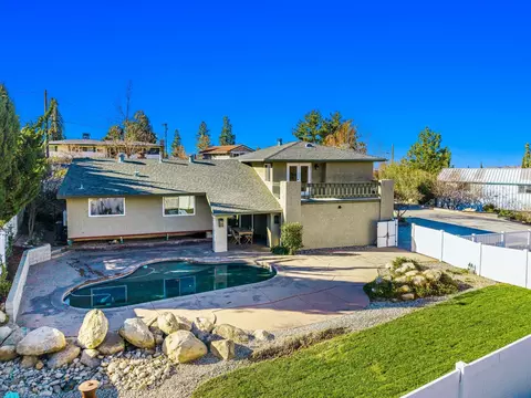 11355 Acropolis Dr, Yucaipa, CA 92399 photo 57
