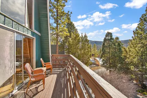 Exterior - 573 Silver Tip Dr, Big Bear Lake, CA 92315 photo 2 of 6