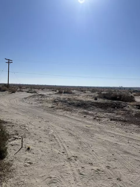 3702 Palm Dr, Thermal, CA 92274 photo 4