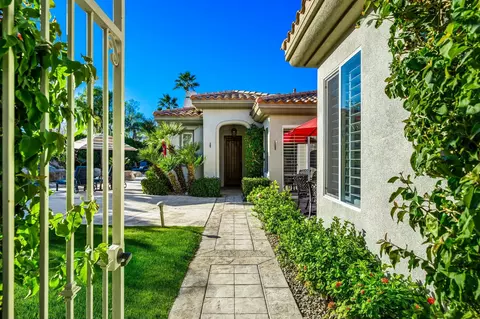 57145 Mountain Vw, La Quinta, CA 92253 photo 6