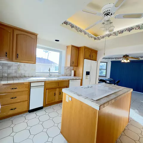 64434 Pinehurst Cir, Desert Hot Springs, CA 92240
