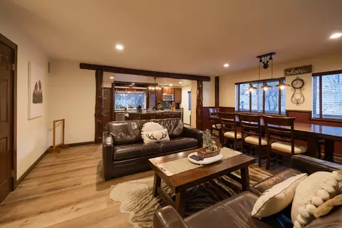 Living - 708 Circle Ln, Big Bear Lake, CA 92315 photo 2 of 7