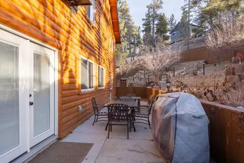 Exterior - 708 Circle Ln, Big Bear Lake, CA 92315 photo 4 of 4