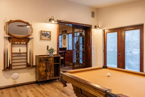 Entry Way - 708 Circle Ln, Big Bear Lake, CA 92315 photo 2 of 3