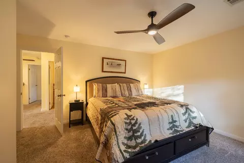 Bedroom - 708 Circle Ln, Big Bear Lake, CA 92315 photo 8 of 11