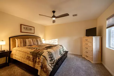 Bedroom - 708 Circle Ln, Big Bear Lake, CA 92315 photo 9 of 11