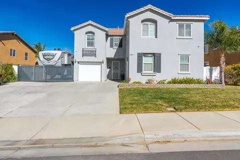 670 Winter Pine St, Beaumont, CA 92223