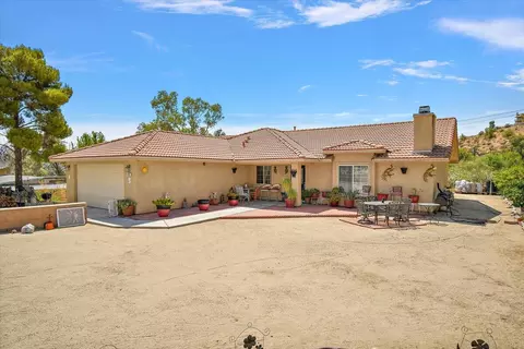 48933 Hibiscus Dr, Morongo Valley, CA 92256 photo 2