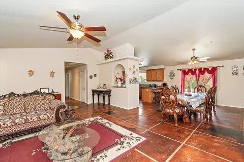 48933 Hibiscus Dr, Morongo Valley, CA 92256 photo 3