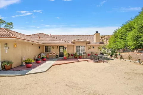 48933 Hibiscus Dr, Morongo Valley, CA 92256
