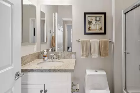Bath - 81587 Avenida Celaya, Indio, CA 92203 photo 3 of 4