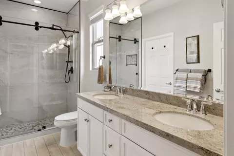 Bath - 81587 Avenida Celaya, Indio, CA 92203 photo 1 of 4
