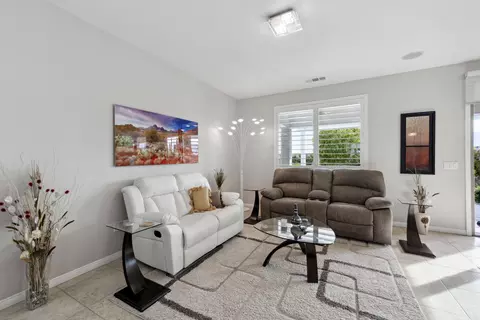 Living - 81587 Avenida Celaya, Indio, CA 92203 photo 2 of 2
