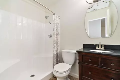 Bath - 45302 Yale St, Indio, CA 92201 photo 1 of 2