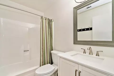 Bath - 45302 Yale St, Indio, CA 92201 photo 2 of 2