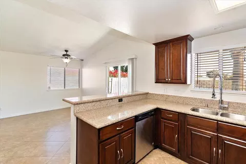 Kitchen - 45302 Yale St, Indio, CA 92201 photo 3 of 4