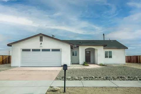 2794 Coronet Ave, Thermal, CA 92274