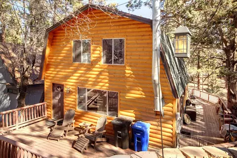 797 Santa Barbara Ave, Sugarloaf, CA 92386
