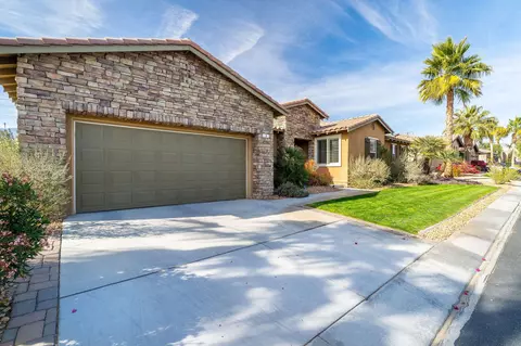 9 Shasta Lake Dr, Rancho Mirage, CA 92270