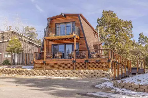 43573 Yosemite Dr, Big Bear Lake, CA 92315