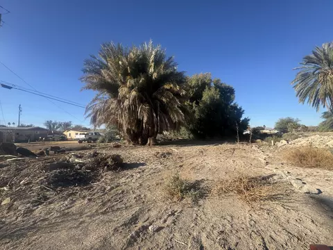 1071 W Barnard St, Blythe, CA 92225