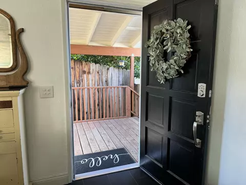 Entry Way - 4928 Sparrow Hawk Ln, Paso Robles, CA 93446 photo 1 of 2
