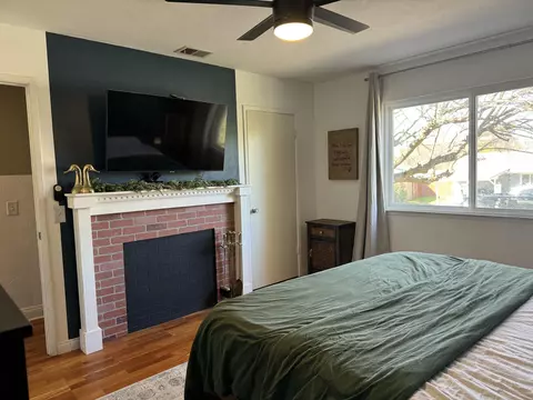Bedroom - 4928 Sparrow Hawk Ln, Paso Robles, CA 93446 photo 2 of 6