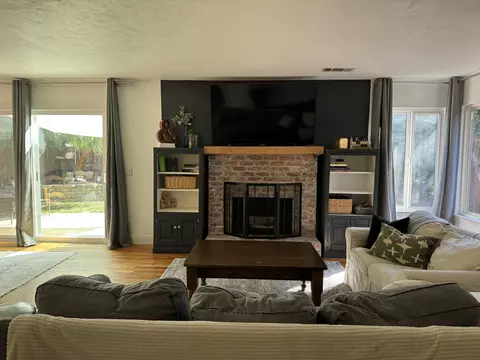 Living - 4928 Sparrow Hawk Ln, Paso Robles, CA 93446 photo 1 of 2