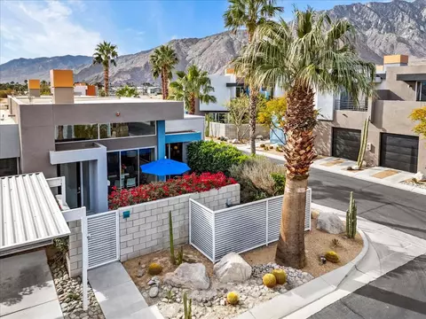 3558 Quiet Side St, Palm Springs, CA 92262