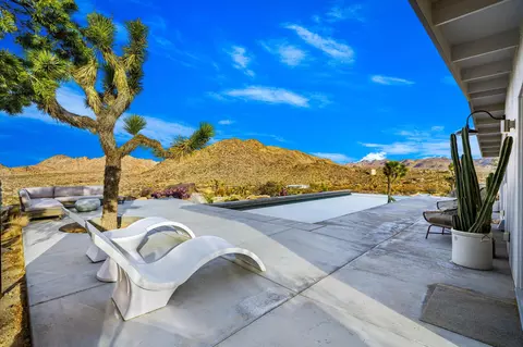 Exterior - 8269 Va Rocosa, Joshua Tree, CA 92252 photo 16 of 33