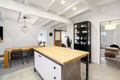 Kitchen - 8269 Va Rocosa, Joshua Tree, CA 92252 photo 2 of 6