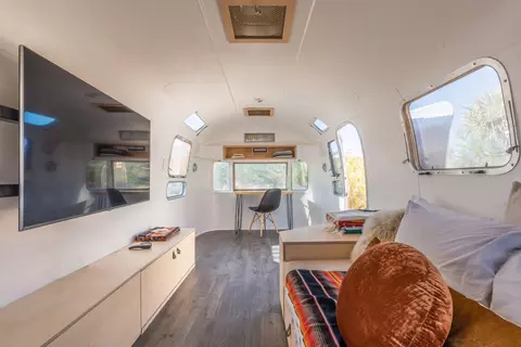 Living - 8269 Va Rocosa, Joshua Tree, CA 92252 photo 3 of 4
