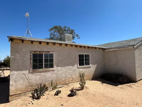 Exterior - 2237 Pampas Ave, Twentynine Palms, CA 92277 photo 5 of 6