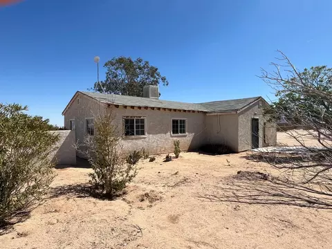 Exterior - 2237 Pampas Ave, Twentynine Palms, CA 92277 photo 2 of 6