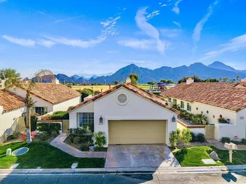 77649 Calle Las Brisas S, Palm Desert, CA 92211