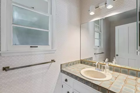 Bath - 2685 Horace St, Riverside, CA 92506 photo 1 of 4