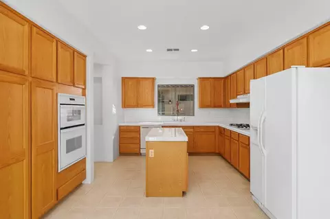Kitchen - 80114 Barcelona Ave, Indio, CA 92201 photo 3 of 4
