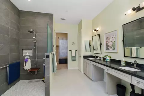 Bath - 81687 Corte Monteleon, Indio, CA 92203 photo 4 of 5