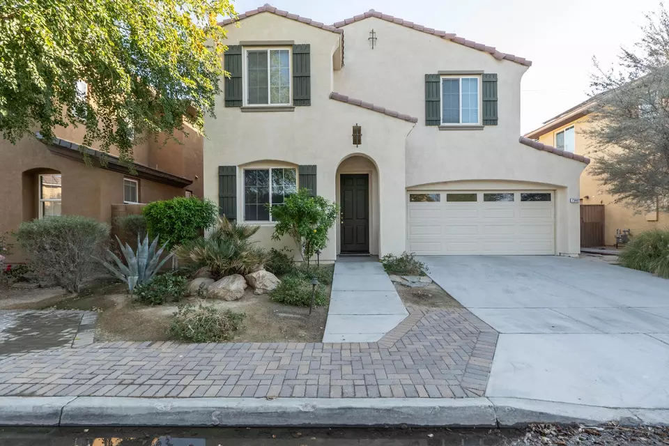Exterior - 73447 Travers St, Palm Desert, CA 92211 photo 4 of 5