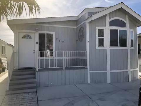 74711 Dillon Rd #SPC 742, Desert Hot Springs, CA 92241