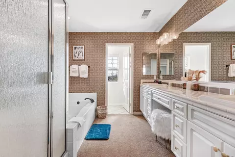 Bath - 42745 Ponte Ct, Indio, CA 92203 photo 3 of 7