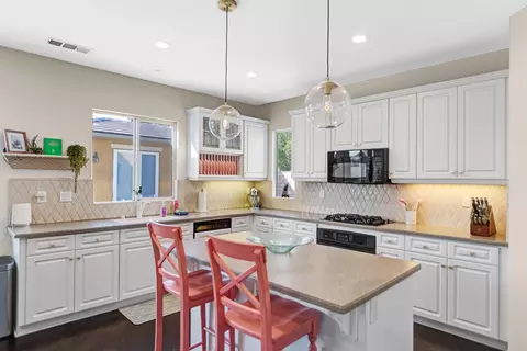 Kitchen - 42745 Ponte Ct, Indio, CA 92203 photo 2 of 8
