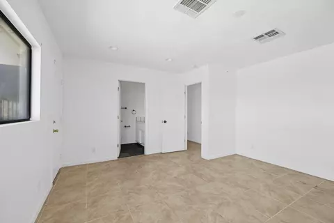 Bedroom - 55710 Free Gold Dr, Yucca Valley, CA 92284 photo 2 of 11