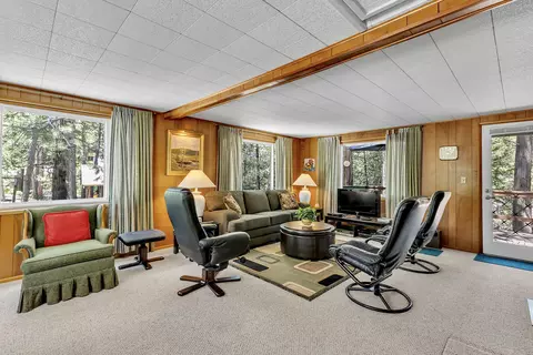 Living - 26975 Idyllwild Rd, Idyllwild, CA 92549 photo 2 of 6